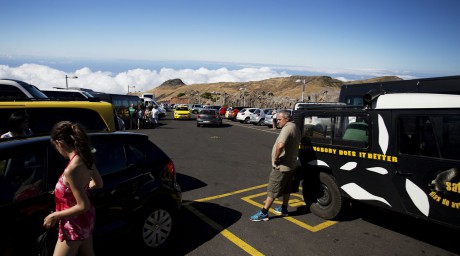 Madeira_2015_07_28 (19)_Pico do Arieiro_1818 m.n.m._parkoviště u vrcholu