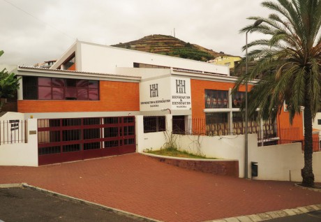 Madeira_2015_08_01 (46)_Câmara de Lobos_vinařství HENRIQUES & HENRIQUES