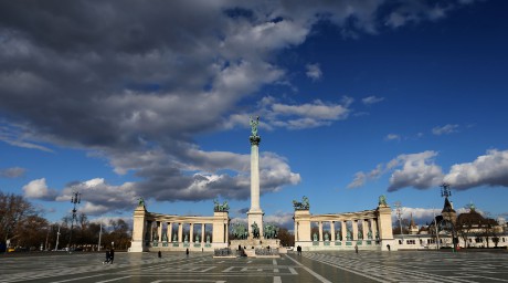 Budapešť - Náměstí hrdinů - památník milénia