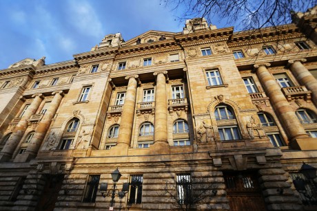 Budapešť - Národní banka na náměstí Svobody