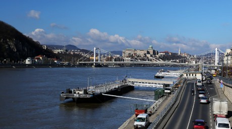 Budapešť - pohled z mostu Svobody k severu