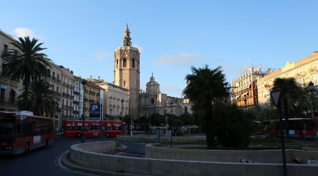 IMG_1271_6_Valencie_Plaça de la Reina_v pozadí katedrála