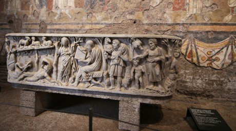 Kostel Santa Maria Antica - (3) - sarkofág s příběhem Jonáše -  275 n. l.