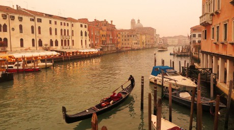 Benátky_Canal Grande u Ponte degli Scalzi