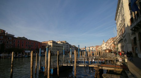 Benátky_Canal Grande u Ponte di Rialto (4)