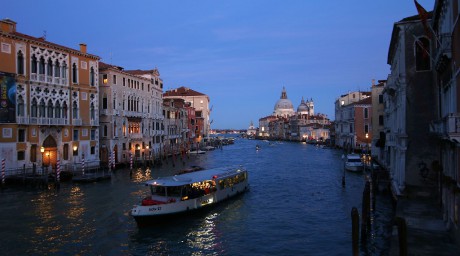 Benátky_Canal Grande_u Akademie