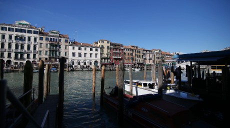 Benátky_Canal Grande_u Ponte di Rialto