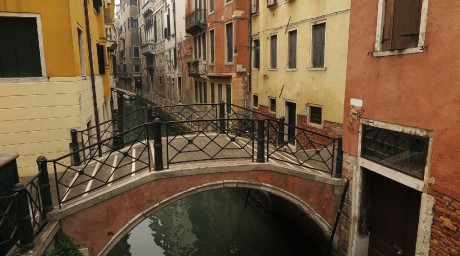 Benátky_Ponte Duodo o Barbarigo