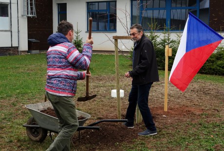 2018_10_26_Výsadba památné lípy na školním polesí České lesnické akademie Trutnov (11)