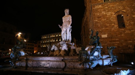 Neptunova fontána na Piazza della Signoria (2)