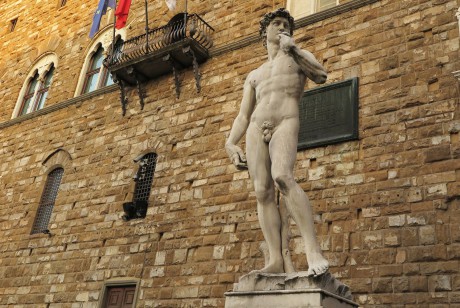 Socha Davida na Piazza della Signoria (1)